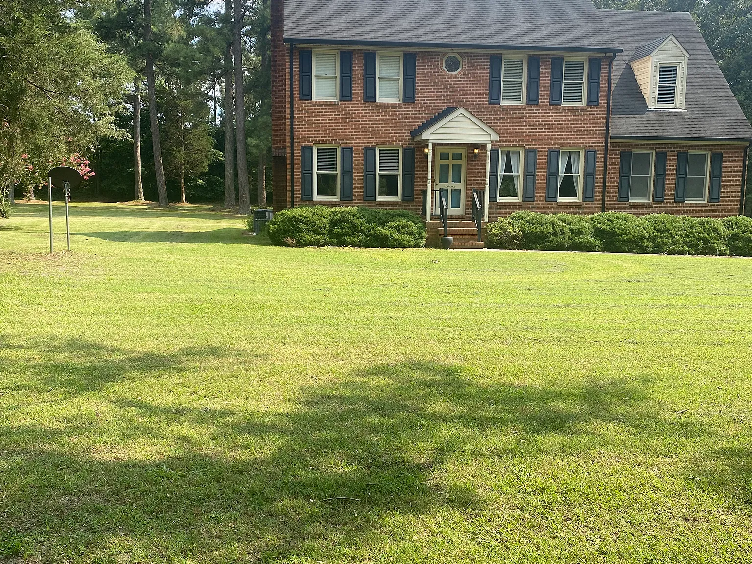 3 bed, 2298 sqft, $2,550 — Photo 1
