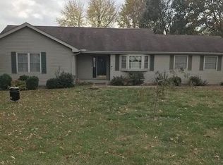 896 S Sugar Maple Ln, Carthage, MO 64836