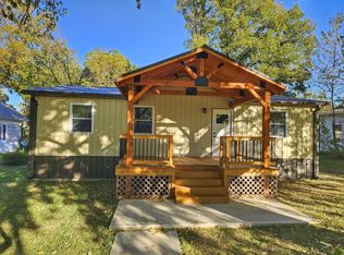 105 N Union St, New Franklin, MO 65274