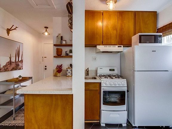 4th image of 4526 North Ave