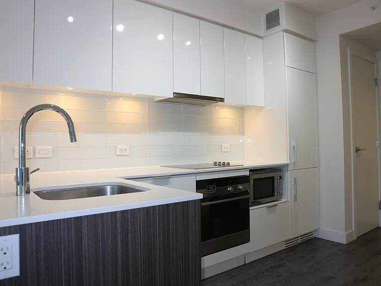 1308 Hornby St #503 — Photo 4