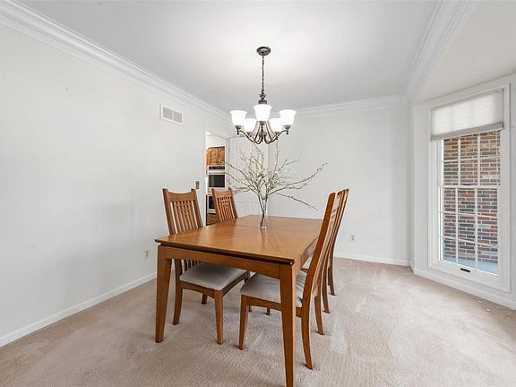 4th image of 11213 Oak Hill Manor Dr