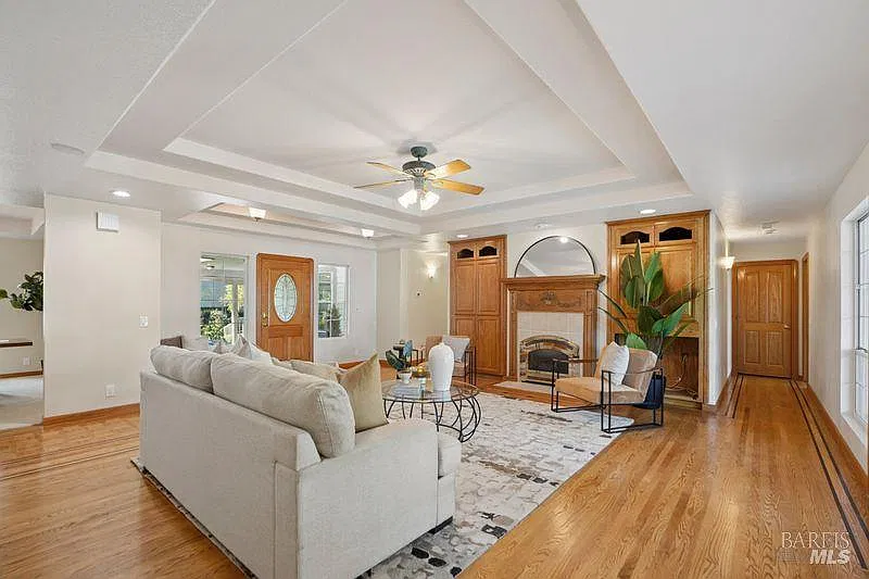 822 Robinson Road - Photo 7