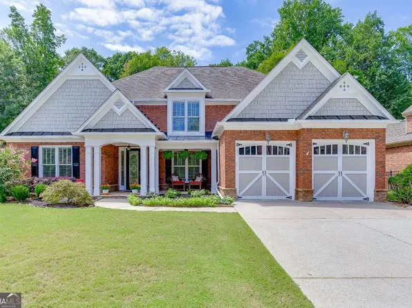 1560 Turtle Pond Dr, Hoschton, GA 30548