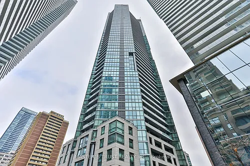 45 Charles St E #2 Photo 1