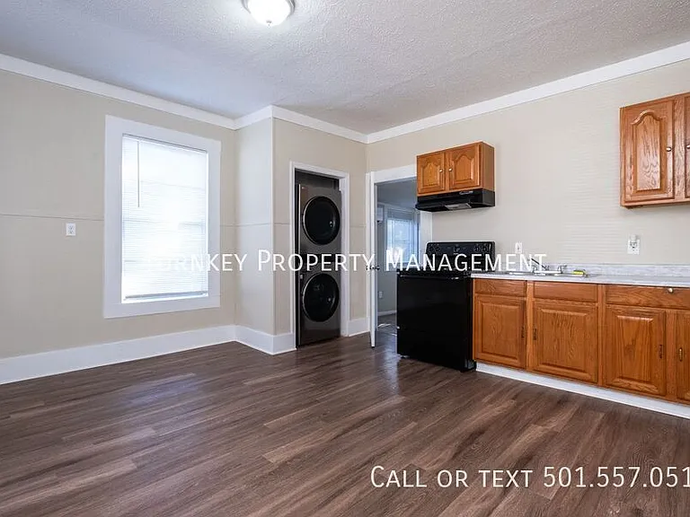 1308 W 21st St — Photo 4