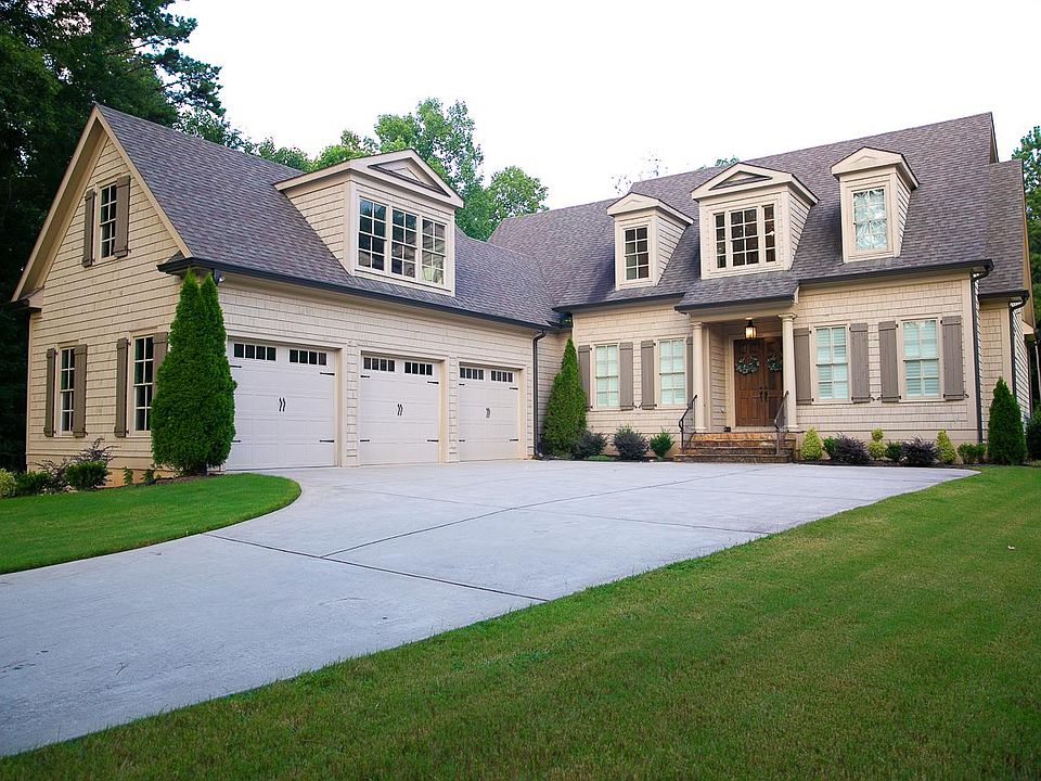 3 Car Garage