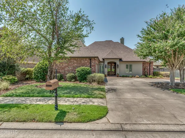 207 Lafayette Ln, Flowood, MS 39232