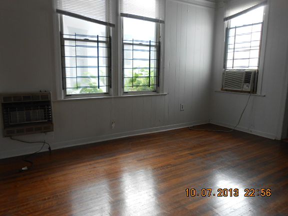 3rd image of 346 W 11th St