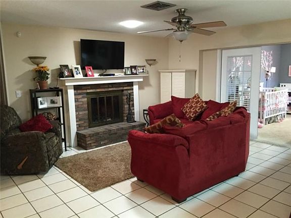 4th image of 649 Woodhill Dr