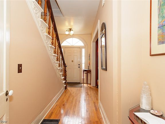 5th image of 36 South St