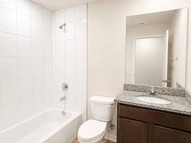 361 Greenbriar Blvd — Photo 16