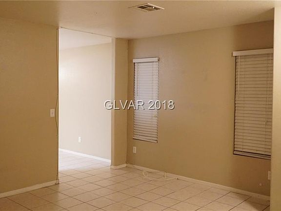 2nd image of 1924 Emerald Green Ave