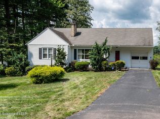 62 Grandview Ave, Dallas, PA 18612