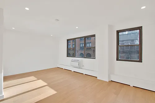 227 E 59th St #3B Photo 1