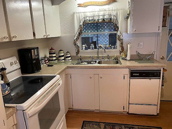 2nd image of 108 S Lake Dr #430