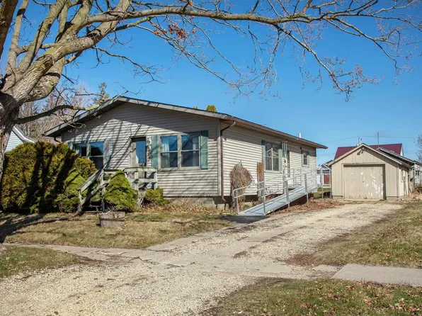 404 2nd Ave SW, Frederika, IA 50676