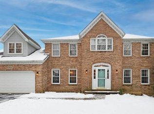 2305 University Ct, Naperville, IL 60565