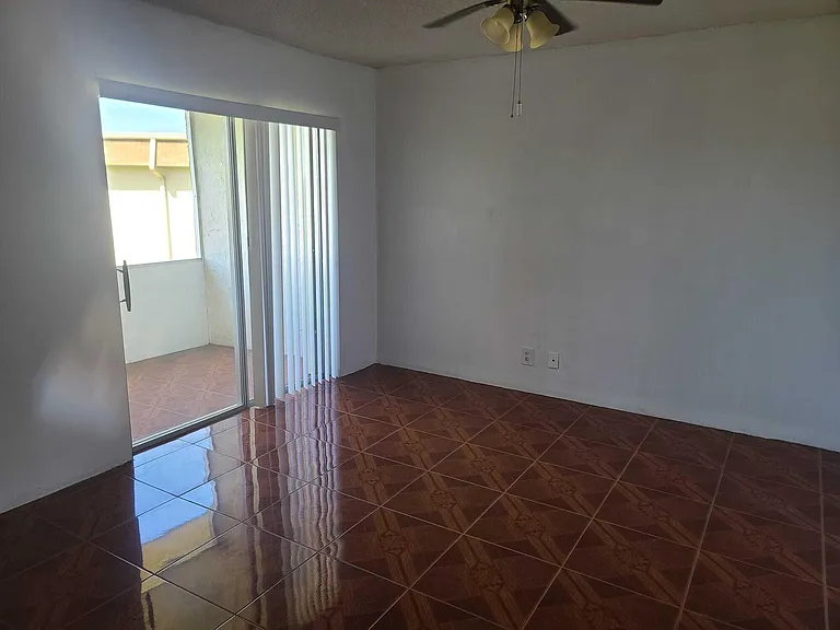555 Purdy Ln #317 — Photo 10