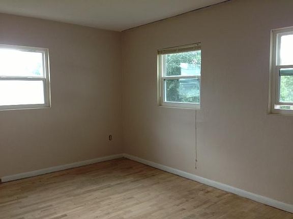 2nd image of 1716 La Marche Dr
