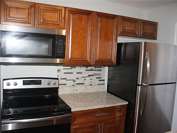 5th image of 6082 Westgate Dr APT 102