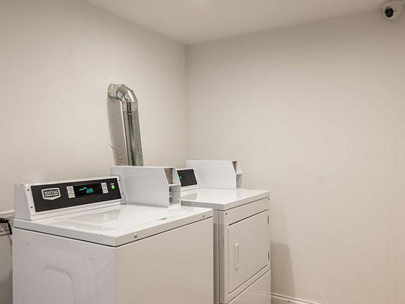 4th image of 221 Clarkson Ave #3B