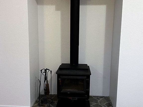 3rd image of 3090 Closser Dr NW