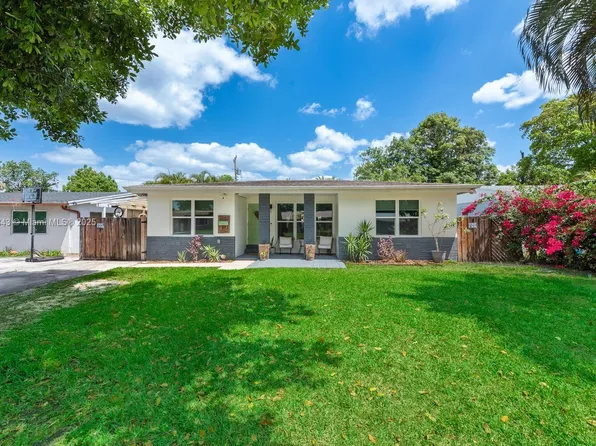 6809 SW 12th St, Pembroke Pines, FL 33023