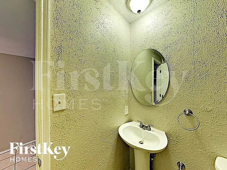 10615 Heather Hill Dr — Photo 13