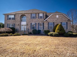 5 Annie Ln, Monroe Township, NJ 08831