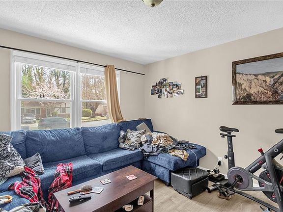 5th image of 1755 Camden Rd