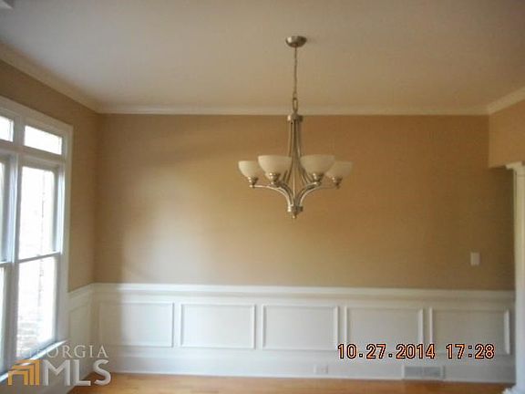 3rd image of 2310 Lochinver Ln SW