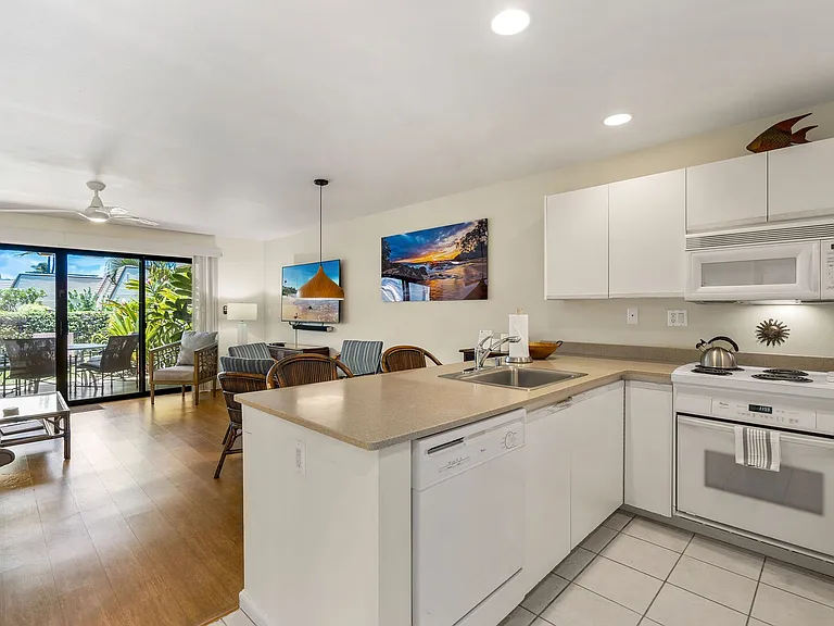 S Kihei Rd — Photo 17