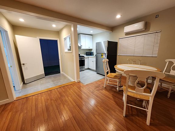 3rd image of 19023 Miranda St #Adu
