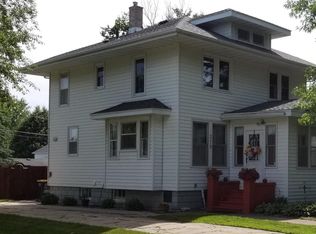 319 E Main St, Hayfield, MN 55940