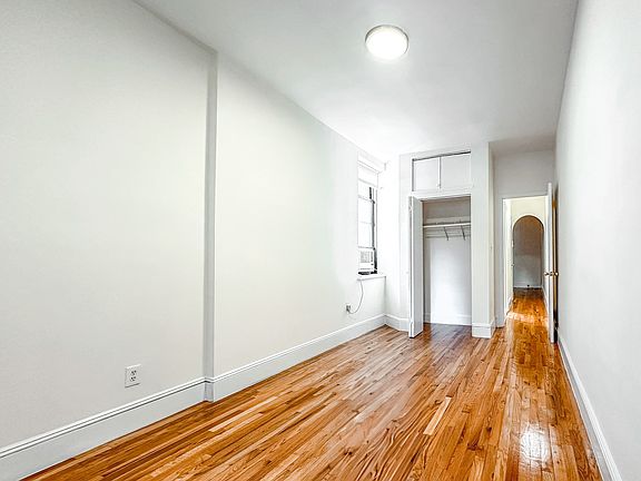 5th image of 119 E 89th St APT 4C