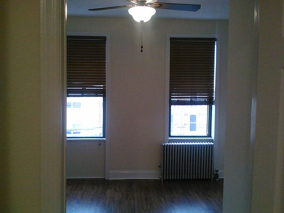 2nd image of 3017 42nd St APT 2R