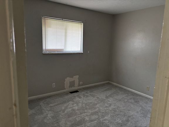 4th image of 2449 Wade St #2449