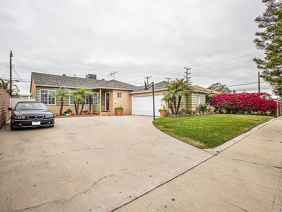 2nd image of 9833 Woodale Ave