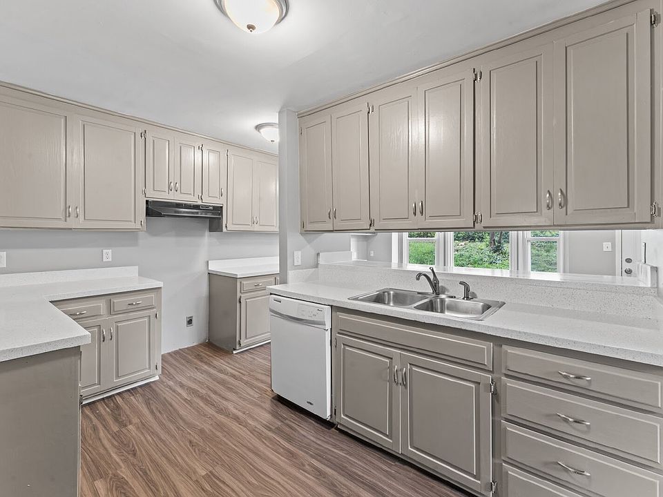 1st image of 9204 Vaughn Ave