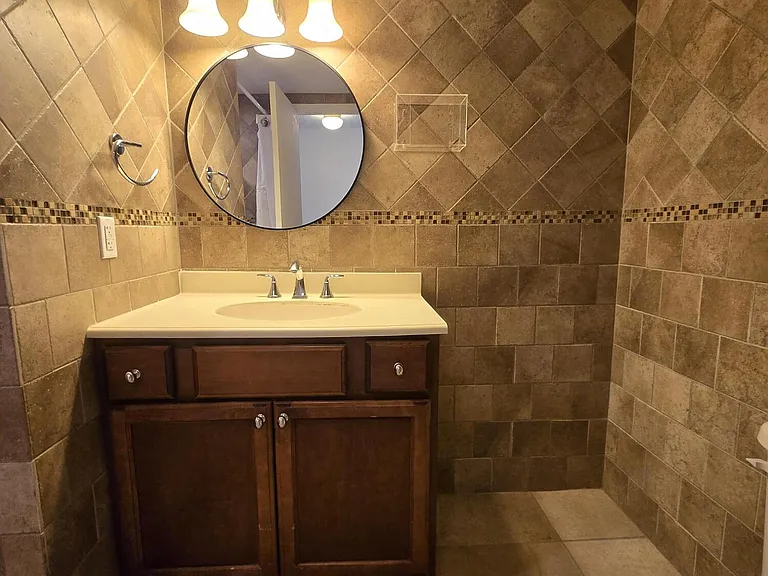 2500 Parkview Dr #412 — Photo 22