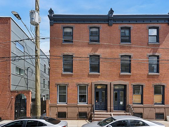 3rd image of 1221 N Franklin St #11448817