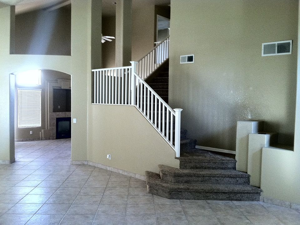 2nd image of 7918 Macklin St