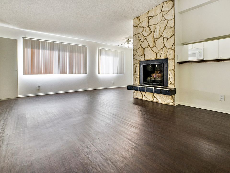 1st image of 5207 Zelzah Ave APT 103