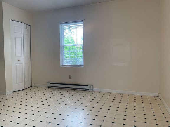 5th image of 1112 Burns St
