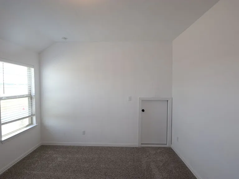 401 Mangold Dr — Photo 20