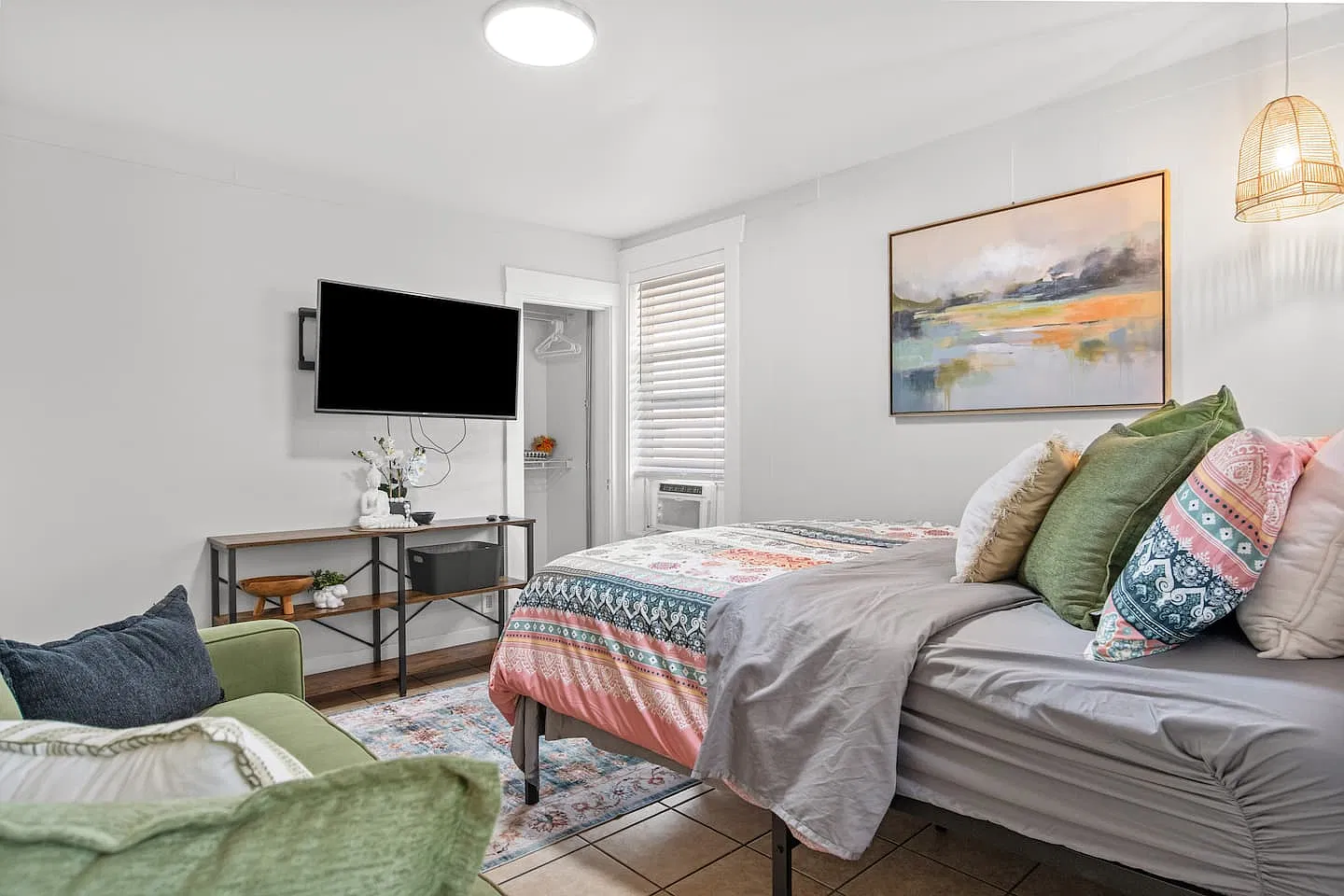 1 bed, $1,300 — Photo 2