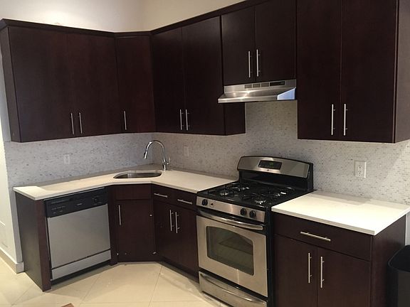 2nd image of 526 Lefferts Ave #2