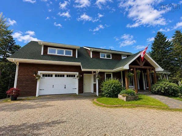 471 Marc Comeau Rd, Meteghan River, NS B0W 2L0