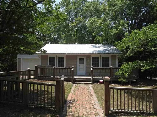 305 Summit St Photo 1 305 Summit St Photo 1